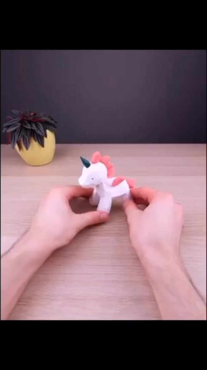 Making Beautiful UnicornðŸ¦„ By 3D PrintingðŸ˜
.
.
.
#giftmyidea 
#giftideas 